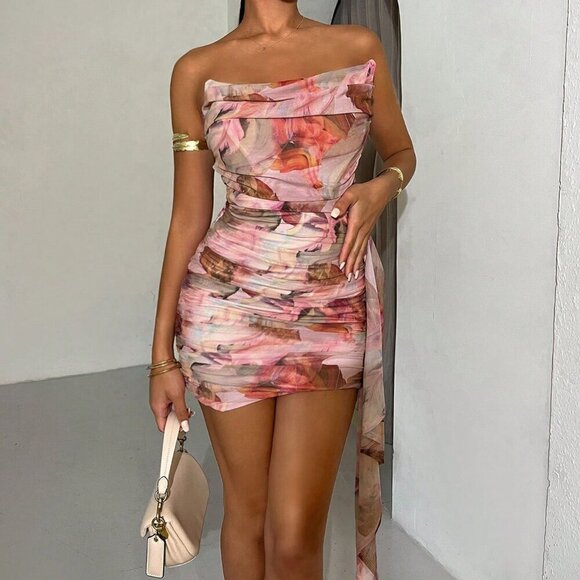 Multicolor Sexy Women's Floral Print Ruched Flutter Strapless Bodycon Dress - Picture 3 of 5